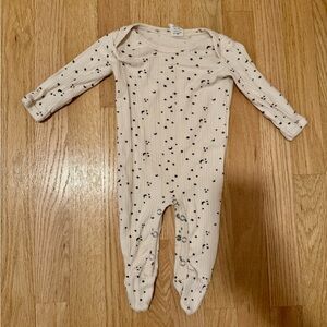 Kate Quinn Limited Edition Ribbed Cream Star Pattern Kids One Piece Footie